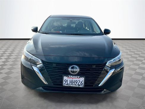 Used 2024 Nissan Sentra SV image 2
