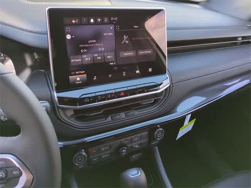 New 2026 Jeep Compass Latitude image 28