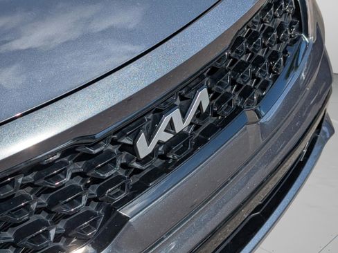 Used 2023 Kia Sorento S w/ Panoramic Sunroof Package FWD image 12