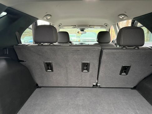 Used 2021 Chevrolet Equinox LS w/ LS Convenience Package image 19