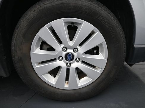 Used 2017 Subaru Outback 2.5i Premium AWD/4WD image 11