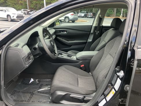 Certified 2025 Honda Accord LX image 16