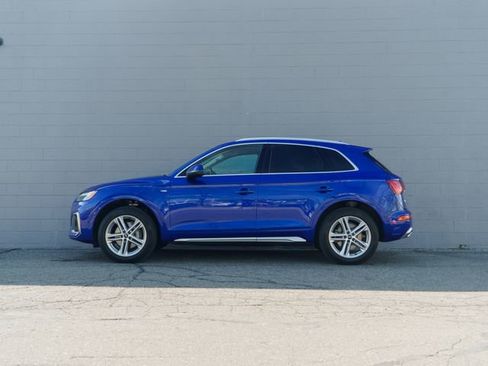 Used 2023 Audi Q5 e Prestige w/ Prestige Package AWD/4WD image 2