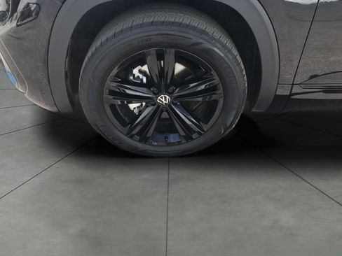 Used 2023 Volkswagen Atlas SEL R-Line AWD/4WD image 4