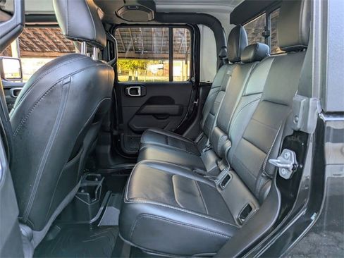Used 2021 Jeep Gladiator Overland w/ Popular Equipment Package image 12