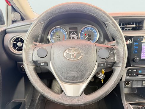 Used 2017 Toyota Corolla LE FWD image 22