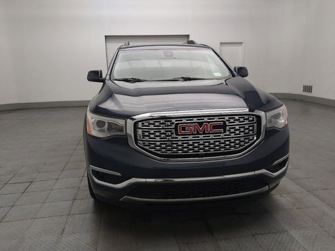 Used 2019 GMC Acadia Denali w/ Technology Package FWD image 14