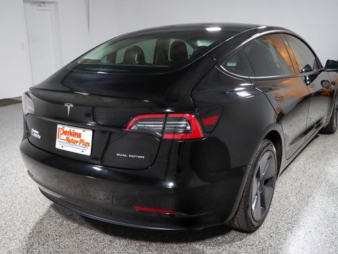Used 2022 Tesla Model 3 Long Range AWD/4WD image 7