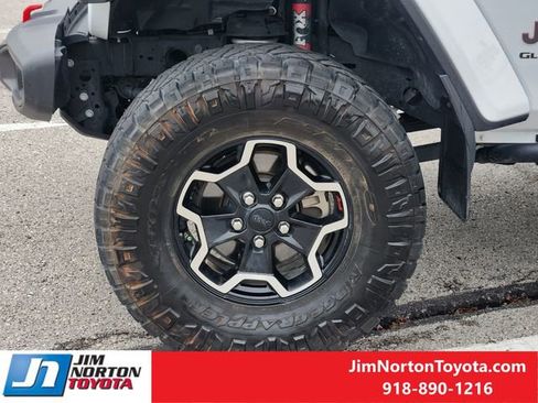 Used 2021 Jeep Gladiator Rubicon AWD/4WD image 13