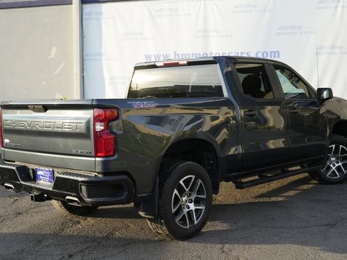Used 2019 Chevrolet Silverado 1500 Custom Trail Boss w/ Custom Convenience Package AWD/4WD image 3