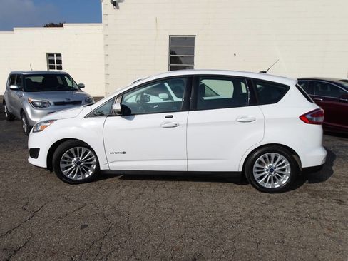 Used 2017 Ford C-MAX SE image 3