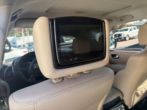 Used 2022 Nissan Armada Platinum image 13