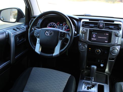 Used 2015 Toyota 4Runner SR5 image 15