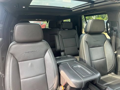 Used 2023 GMC Yukon Denali AWD/4WD image 42
