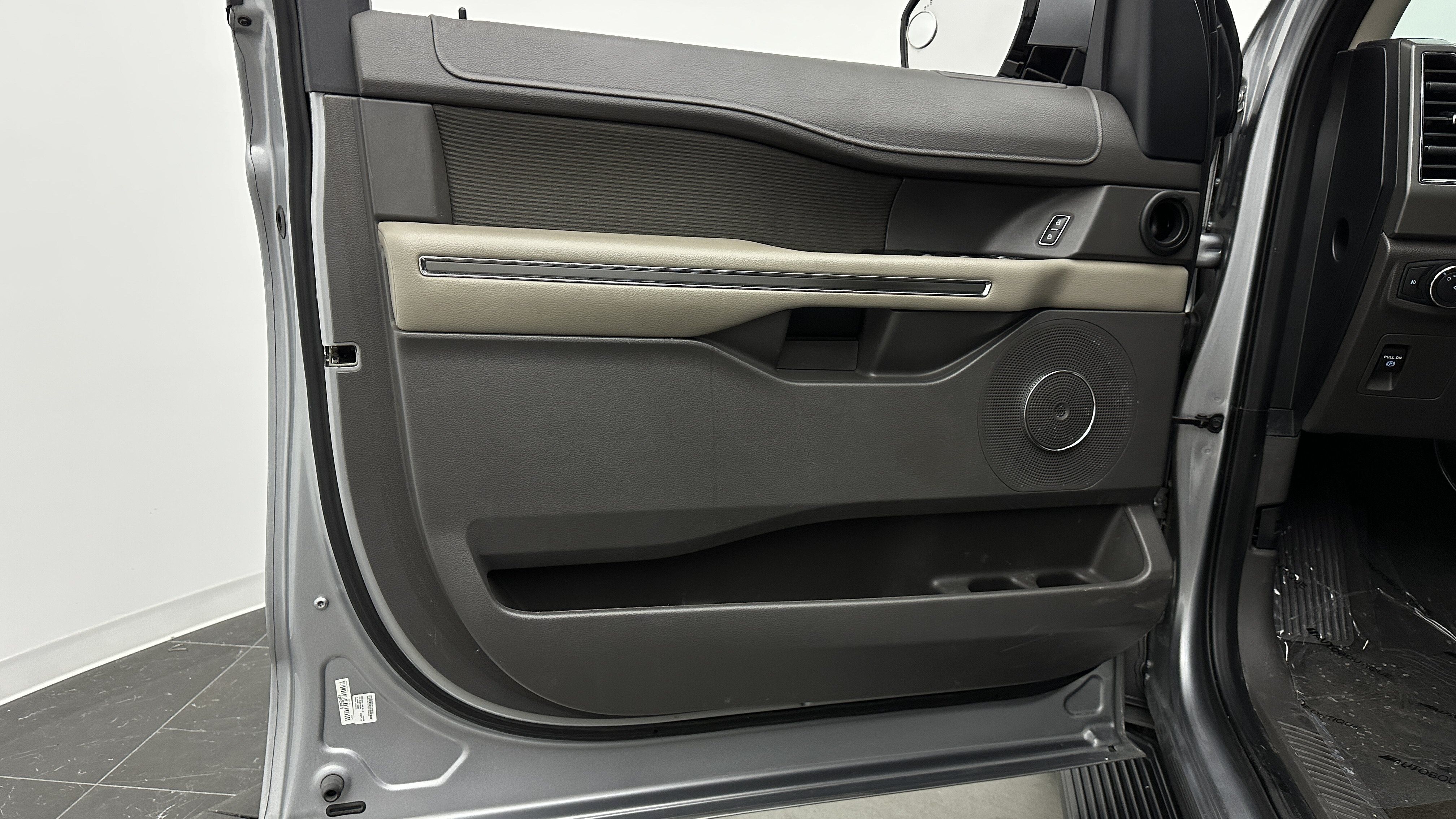 Used 2020 Ford Expedition Max XLT RWD image 10