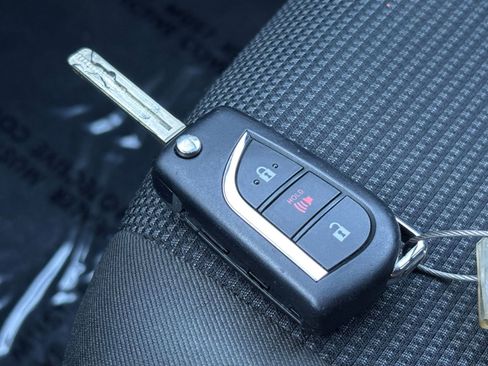 Used 2025 Toyota RAV4 LE image 22