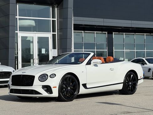 Used 2021 Bentley Continental GT image 1