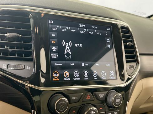 Used 2022 Jeep Grand Cherokee Laredo E w/ Security & Convenience Group image 15