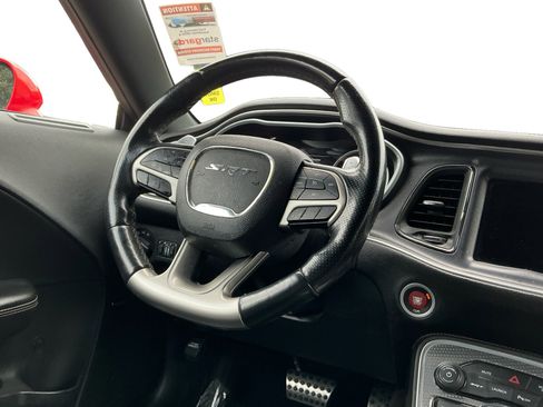 Used 2018 Dodge Challenger SRT Hellcat image 12