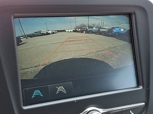 Used 2016 Chevrolet Malibu LT image 17