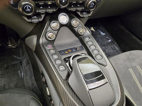 Used 2023 Aston Martin V8 Vantage image 38