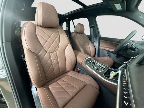 New 2026 BMW X5 xDrive40i w/ M Sport Package AWD/4WD image 28