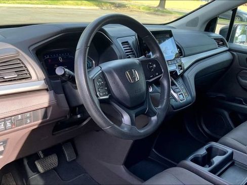 Used 2018 Honda Odyssey EX image 13