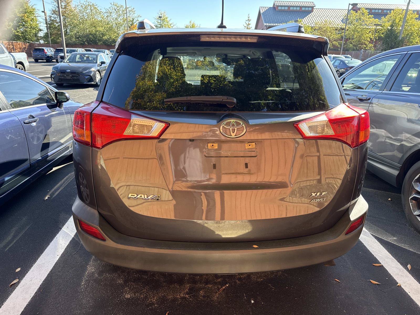 Used 2015 Toyota RAV4 XLE AWD/4WD image 4