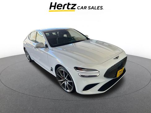 Used 2025 Genesis G70 2.5T image 1