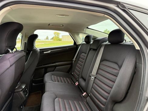 Used 2014 Ford Fusion SE w/ Equipment Group 201A FWD image 20