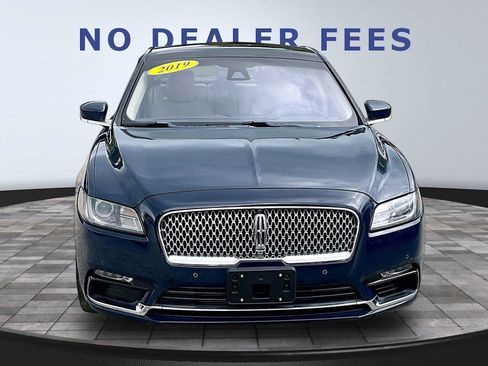 Used 2019 Lincoln Continental Reserve AWD/4WD image 2