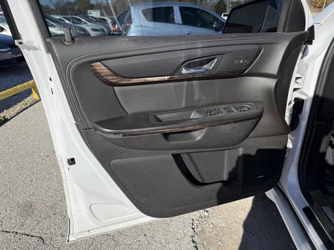 Used 2016 GMC Acadia Denali image 18