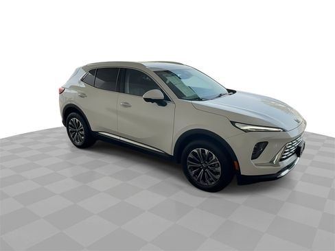 Used 2025 Buick Envision Preferred image 2