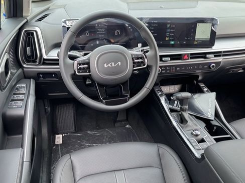 New 2025 Kia Sorento S image 24