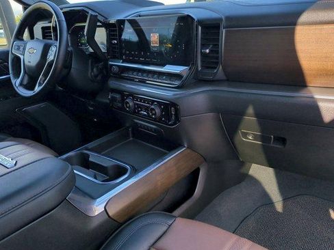 Certified 2024 Chevrolet Silverado 3500 High Country w/ High Country Premium Package AWD/4WD image 29