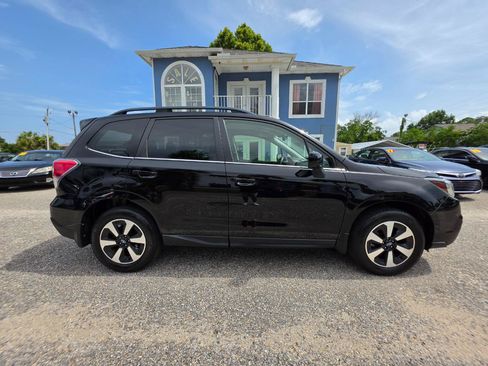 Used 2018 Subaru Forester 2.5i Limited AWD/4WD image 6