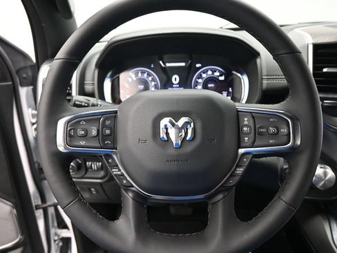 Used 2025 RAM 1500 Laramie AWD/4WD image 18