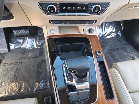 Used 2023 Audi Q5 e Premium Plus w/ Premium Plus Package image 22