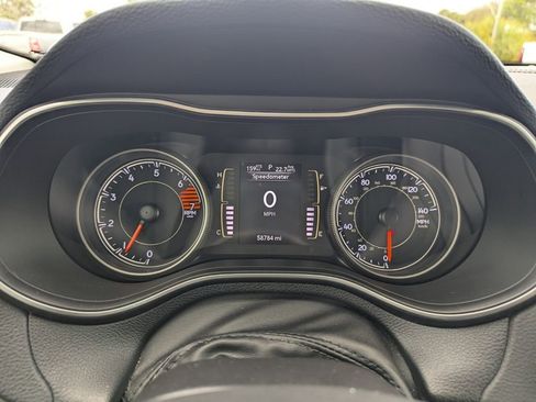 Used 2019 Jeep Cherokee Latitude Plus image 29