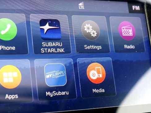 Used 2021 Subaru Crosstrek 2.5i Sport w/ Moonroof Package image 16