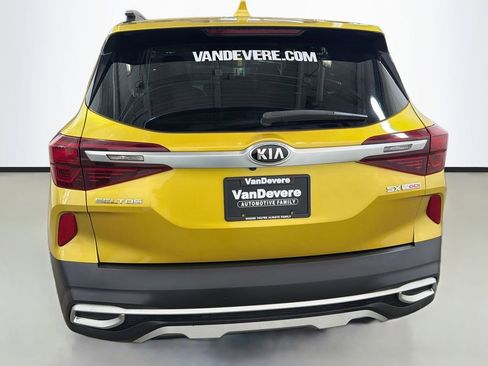 Used 2021 Kia Seltos SX w/ SX Sunroof Package AWD/4WD image 9