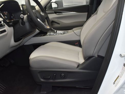 Certified 2026 INFINITI QX60 Pure w/ Cargo Package image 12