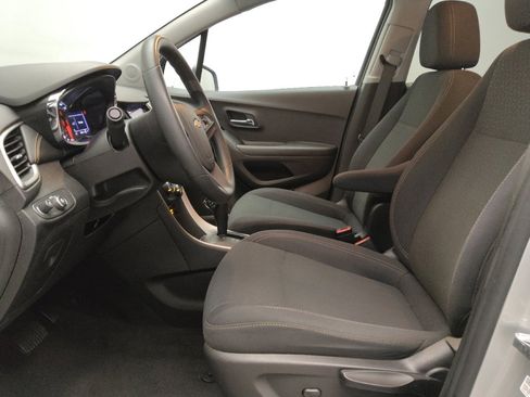 Used 2020 Chevrolet Trax LS w/ Tint and Cruise Package image 17