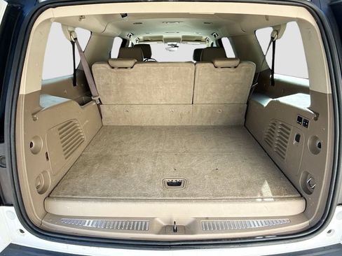 Used 2020 Chevrolet Suburban Premier RWD image 27
