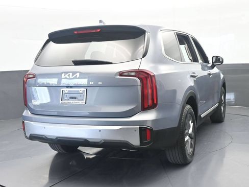 Used 2024 Kia Telluride LX FWD image 5