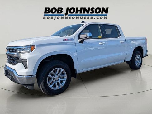 Used 2024 Chevrolet Silverado 1500 LT AWD/4WD image 5