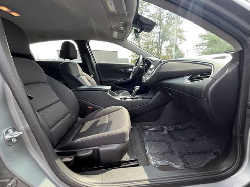 Used 2025 Chevrolet Malibu LT FWD image 20