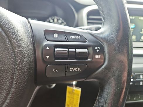 Used 2017 Kia Sorento LX w/ LX Convenience Package image 26