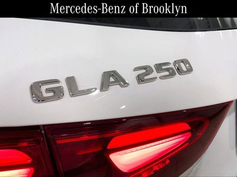 Certified 2025 Mercedes-Benz GLA 250 4MATIC image 9