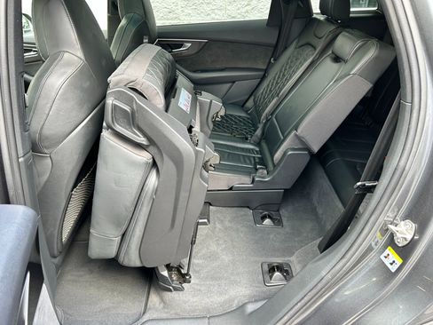 Used 2021 Audi SQ7 Premium Plus w/ Driver Assistance Package image 46